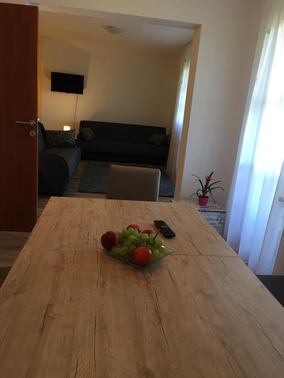 Apartments Petra สลูน ภายนอก รูปภาพ