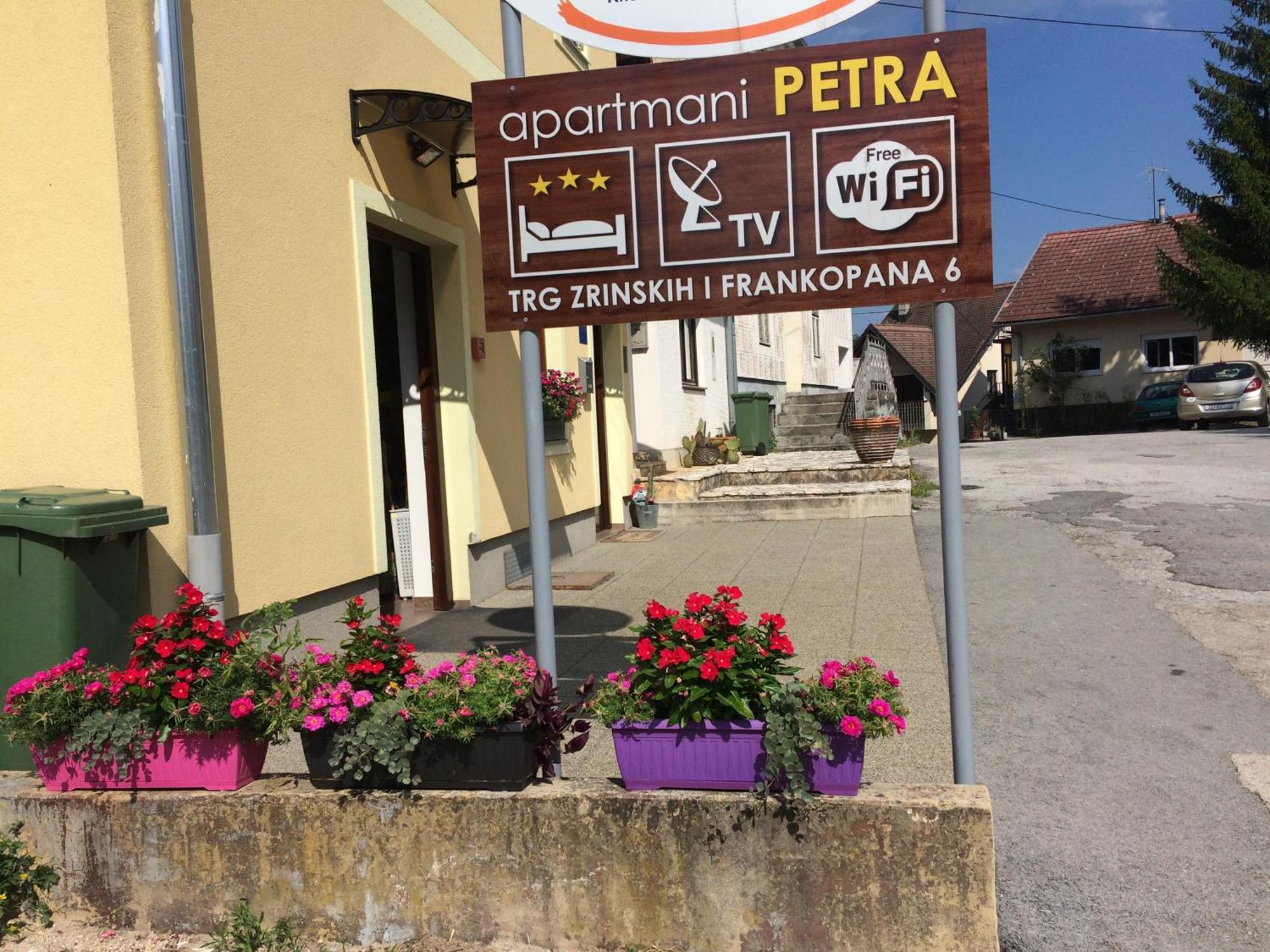 Apartments Petra สลูน ภายนอก รูปภาพ
